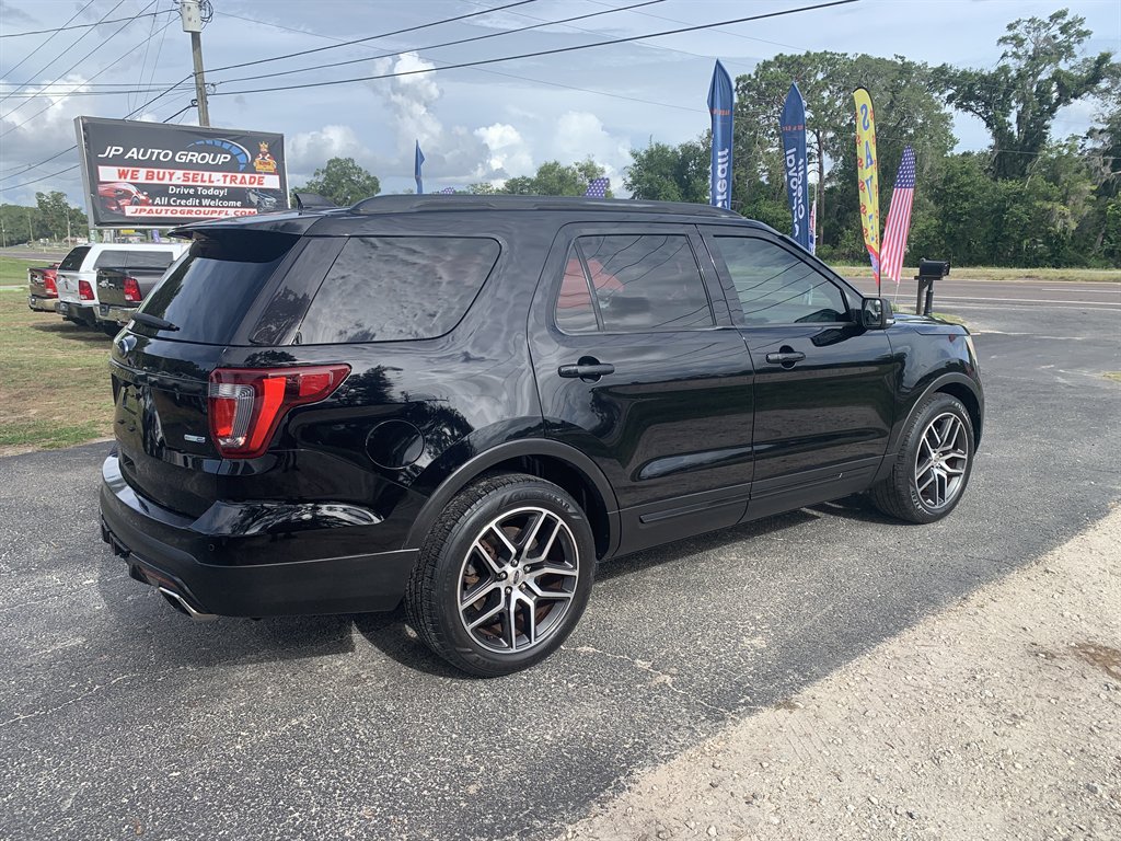 2016 Ford Explorer - $10,595