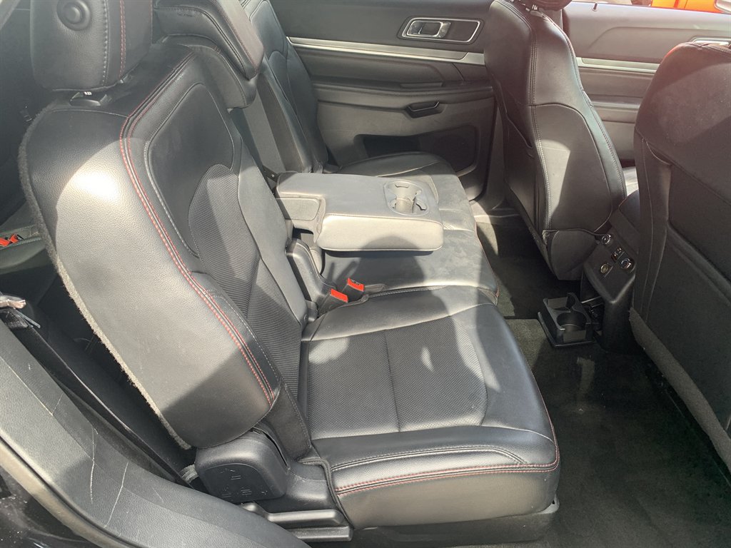 2016 Ford Explorer - $10,595