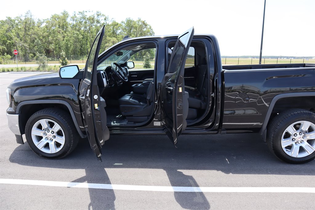 2016 GMC Sierra 1500 SLE photo