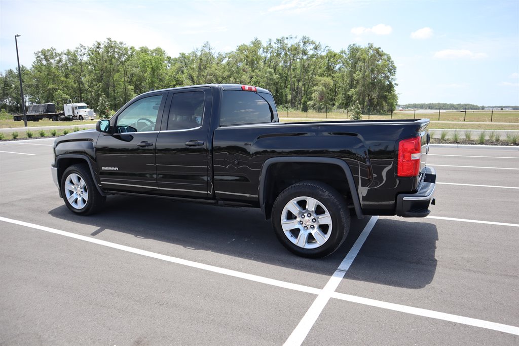 2016 GMC Sierra 1500 SLE photo