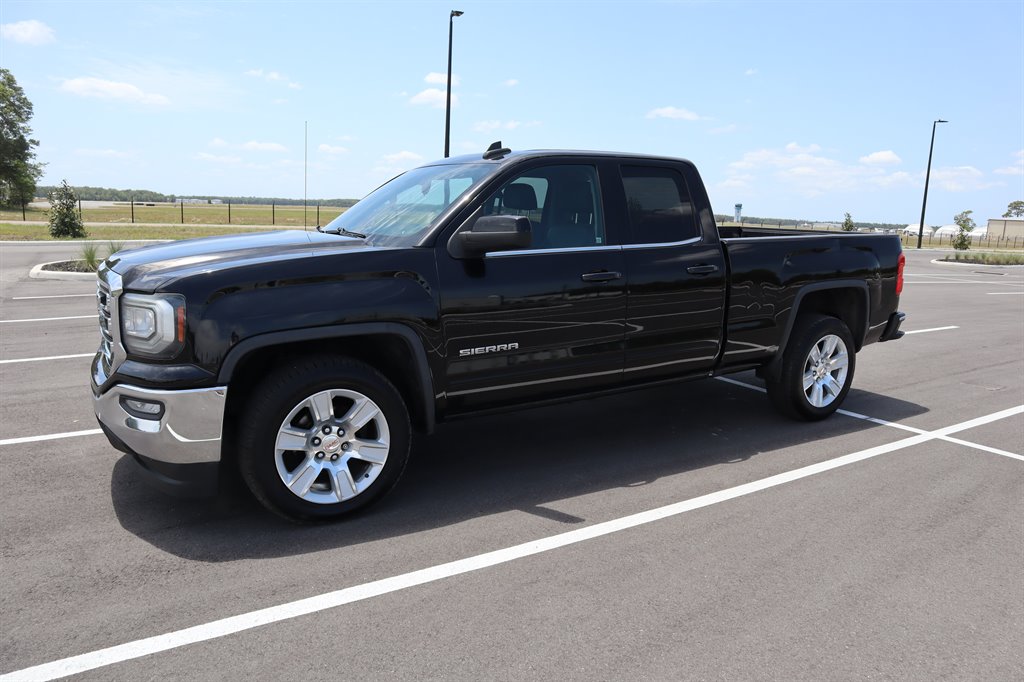 2016 GMC Sierra 1500 SLE photo