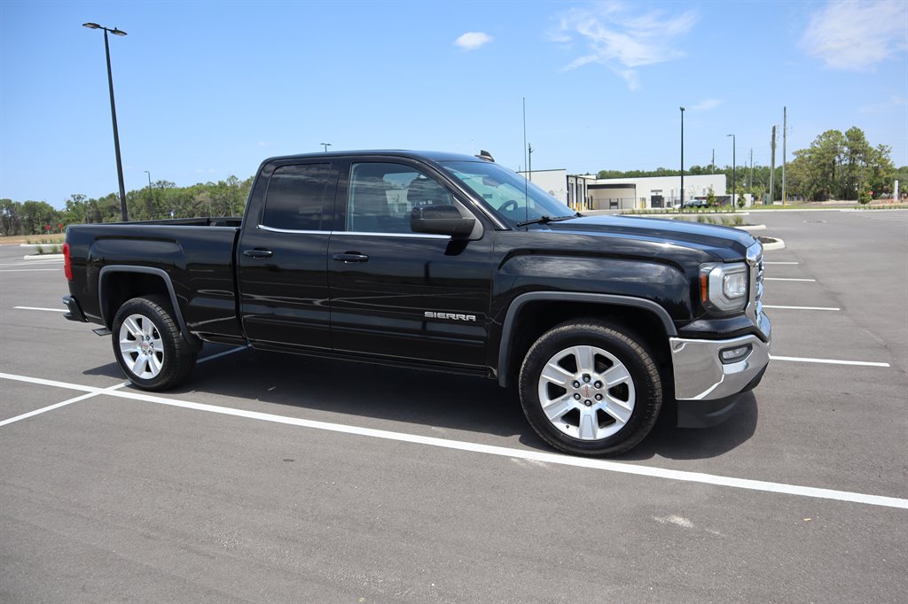 2016 GMC Sierra 1500 SLE photo