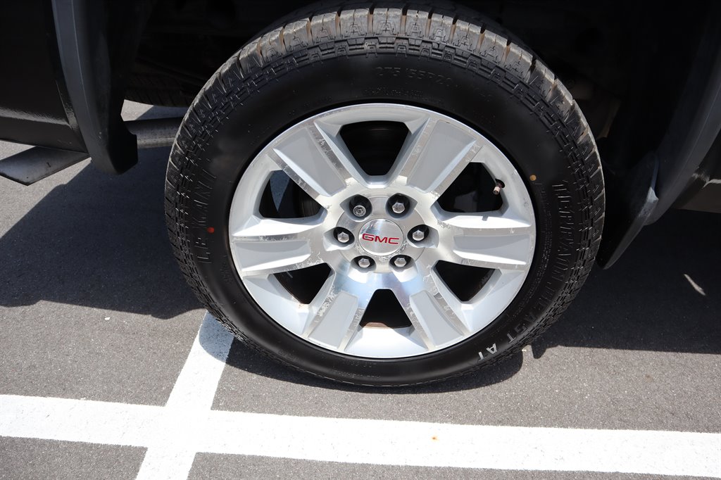 2016 GMC Sierra 1500 SLE photo