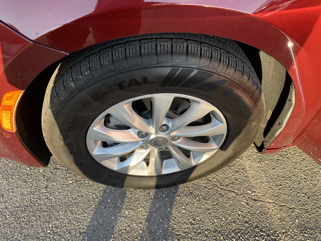 2018 Chrysler Pacifica - $10,595