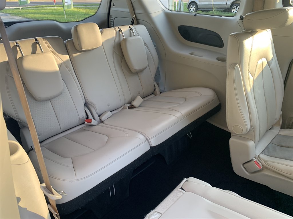 2018 Chrysler Pacifica - $10,595