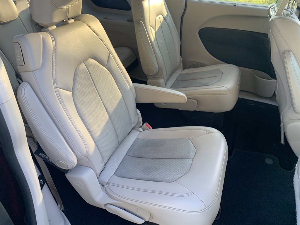2018 Chrysler Pacifica - $10,595