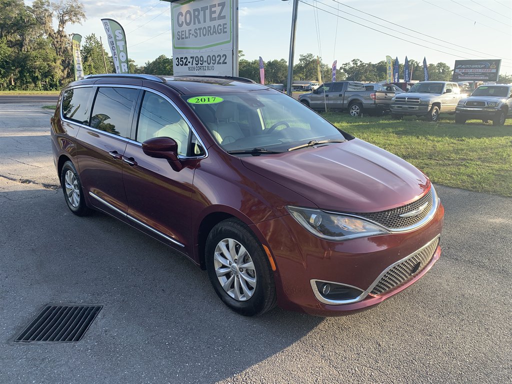2018 Chrysler Pacifica - $10,595