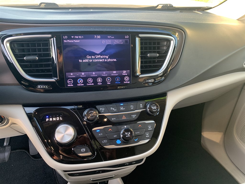 2018 Chrysler Pacifica - $10,595