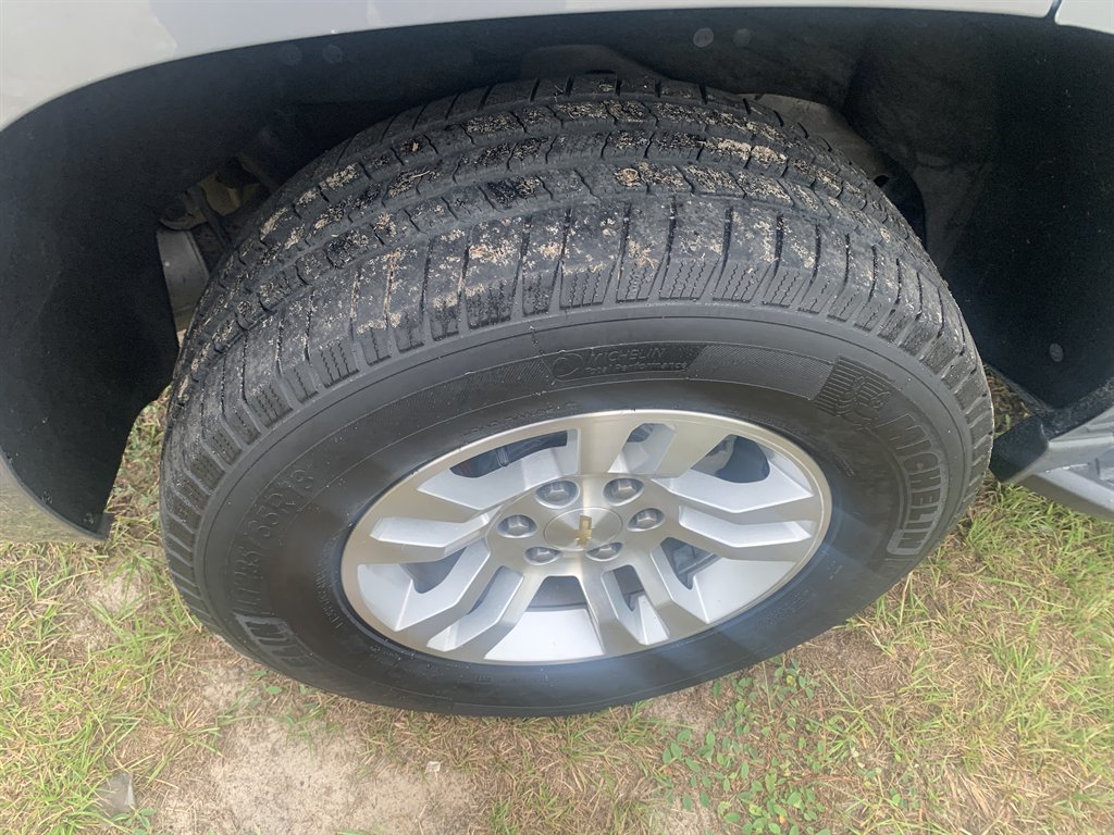 2019 Chevrolet Tahoe - $17,995