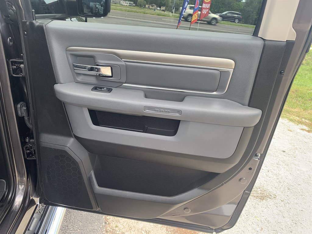 2019 Ram 1500 - $18,995
