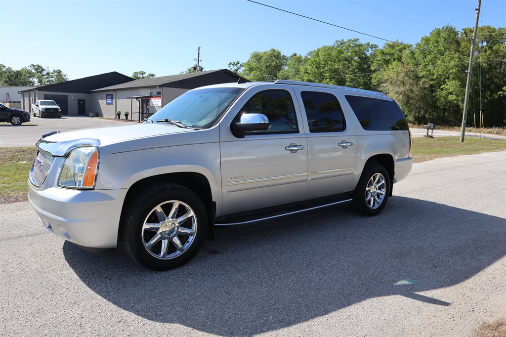 2011 GMC Yukon XL Denali photo