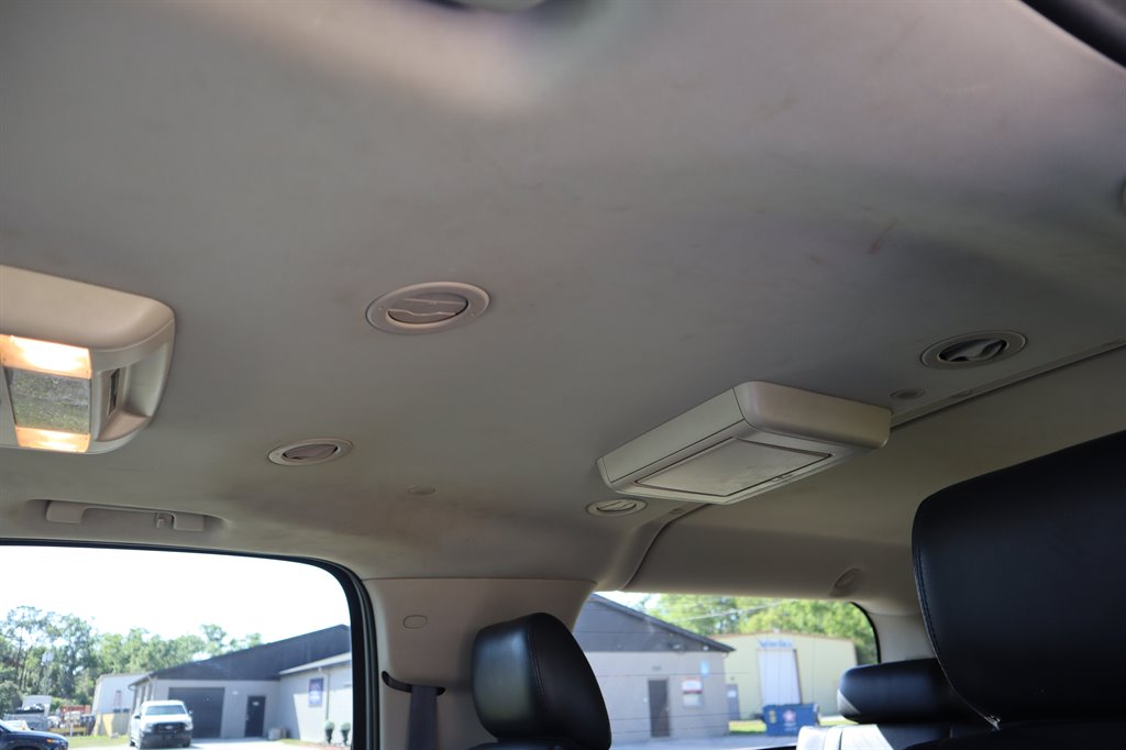 2011 GMC Yukon XL Denali photo