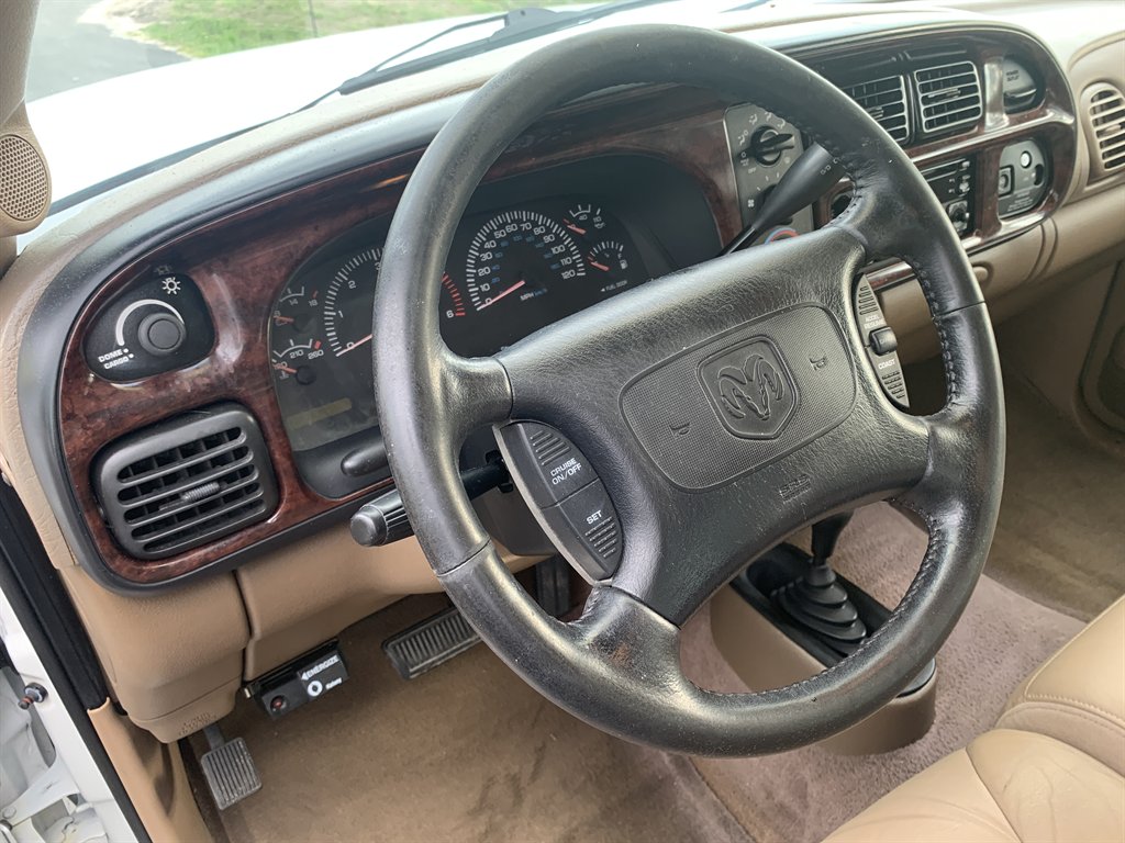 1998 Dodge RAM 1500 - $9,898