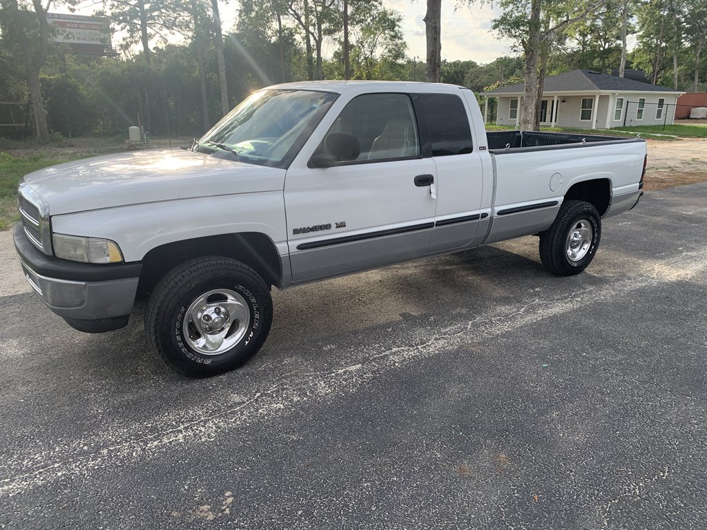 1998 Dodge RAM 1500 - $9,898