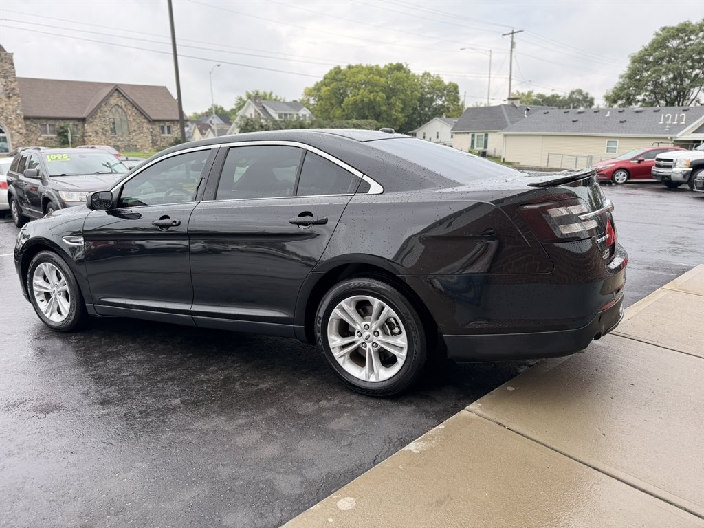 2014 Ford Taurus