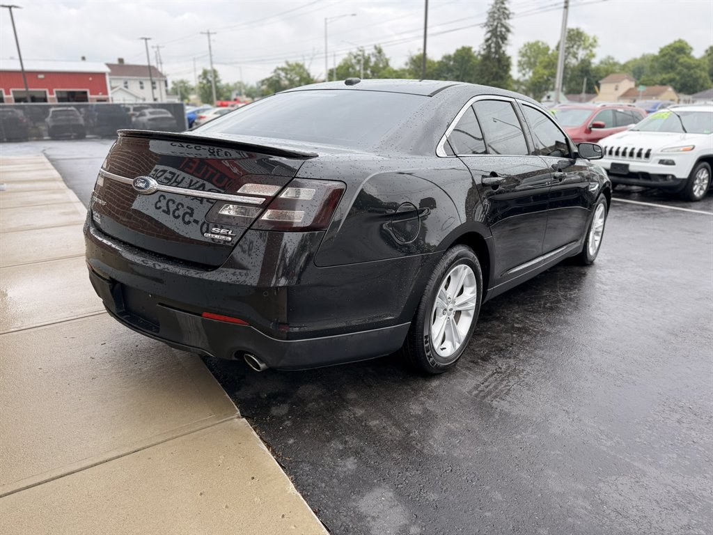 2014 Ford Taurus