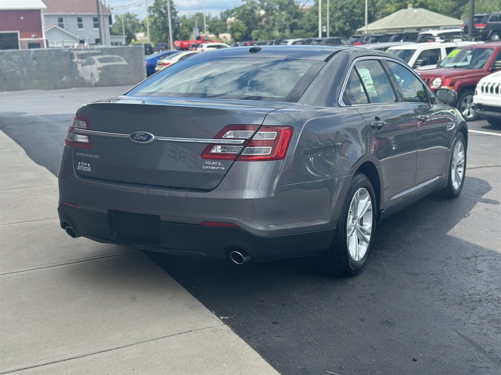 2013 Ford Taurus