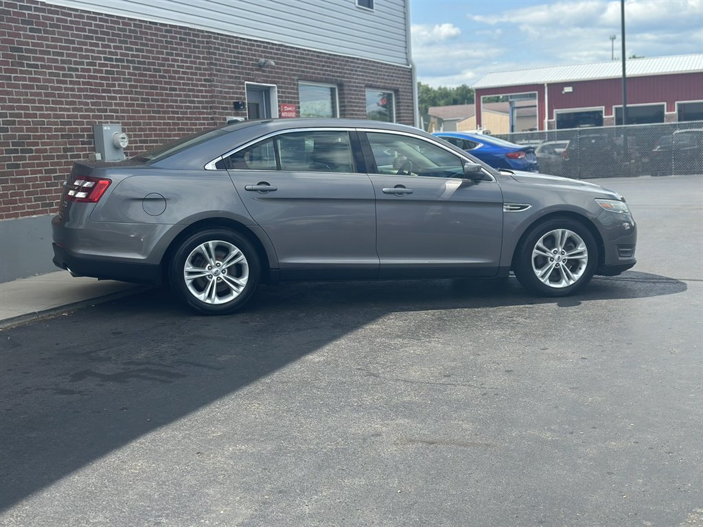 2013 Ford Taurus