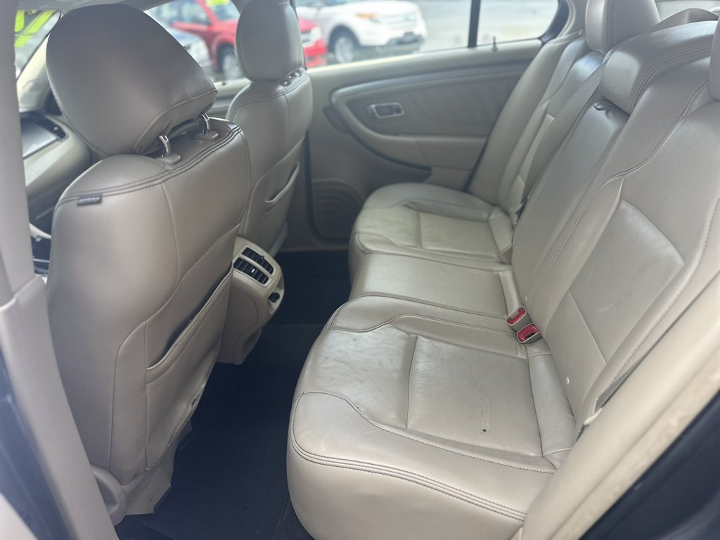 2013 Ford Taurus