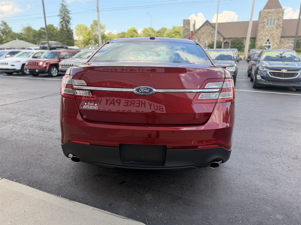 2018 Ford Taurus