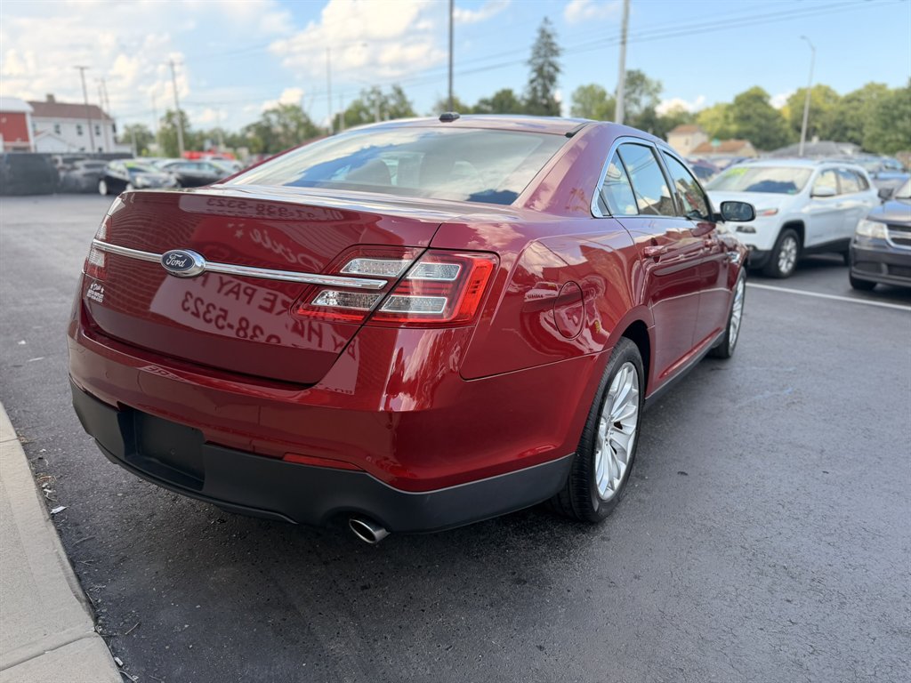 2018 Ford Taurus