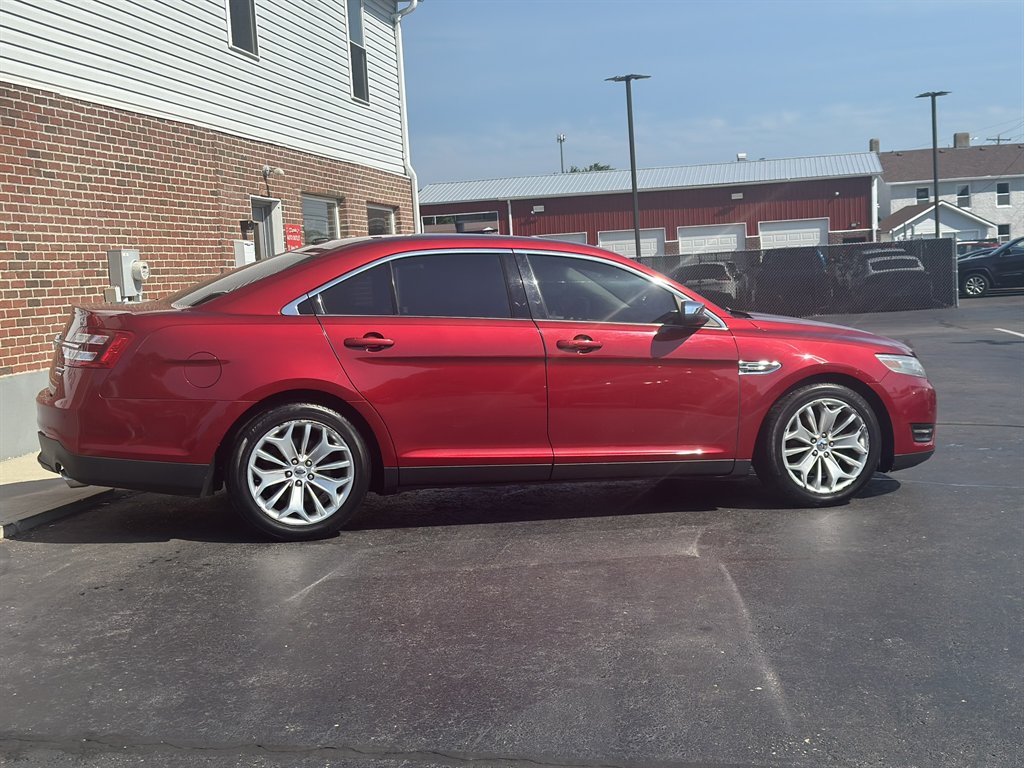 2013 Ford Taurus