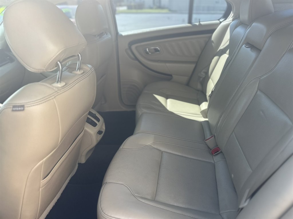 2013 Ford Taurus