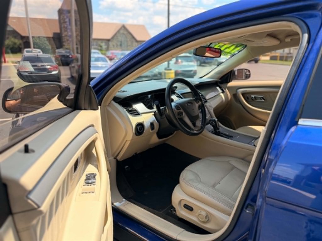 2013 Ford Taurus