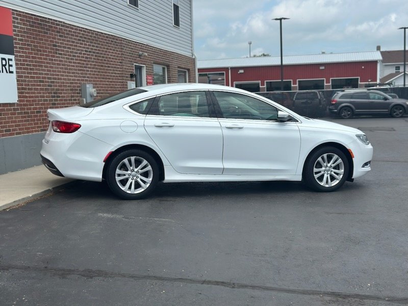 2015 Chrysler 200