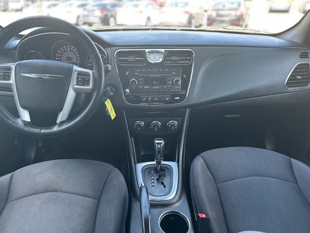 2013 Chrysler 200