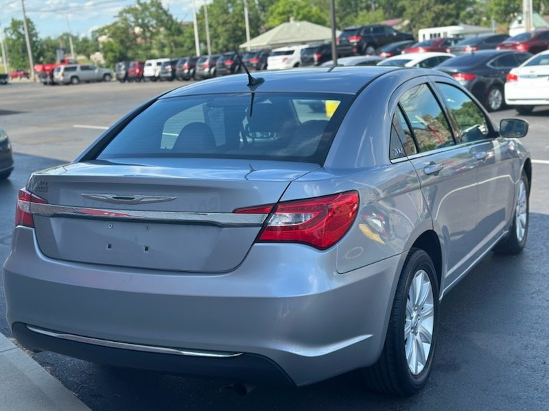 2013 Chrysler 200