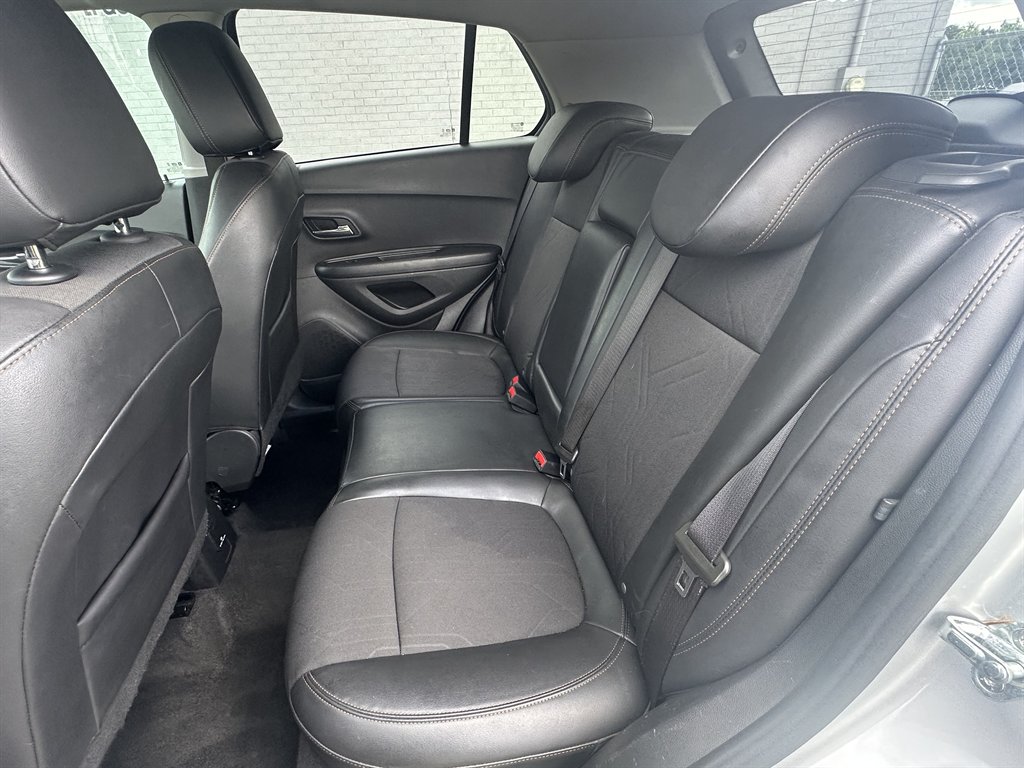 2022 Chevrolet Trax - $17,900