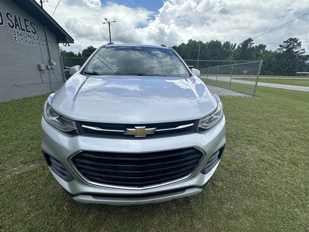 2022 Chevrolet Trax - $17,900