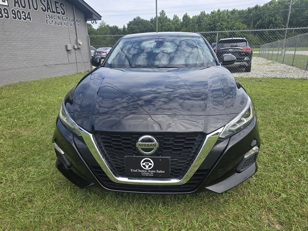 2022 Nissan Altima - $21,965