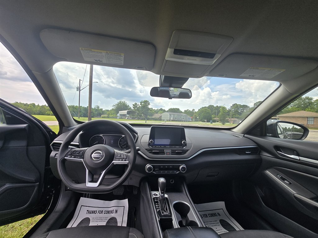 2022 Nissan Altima - $21,965