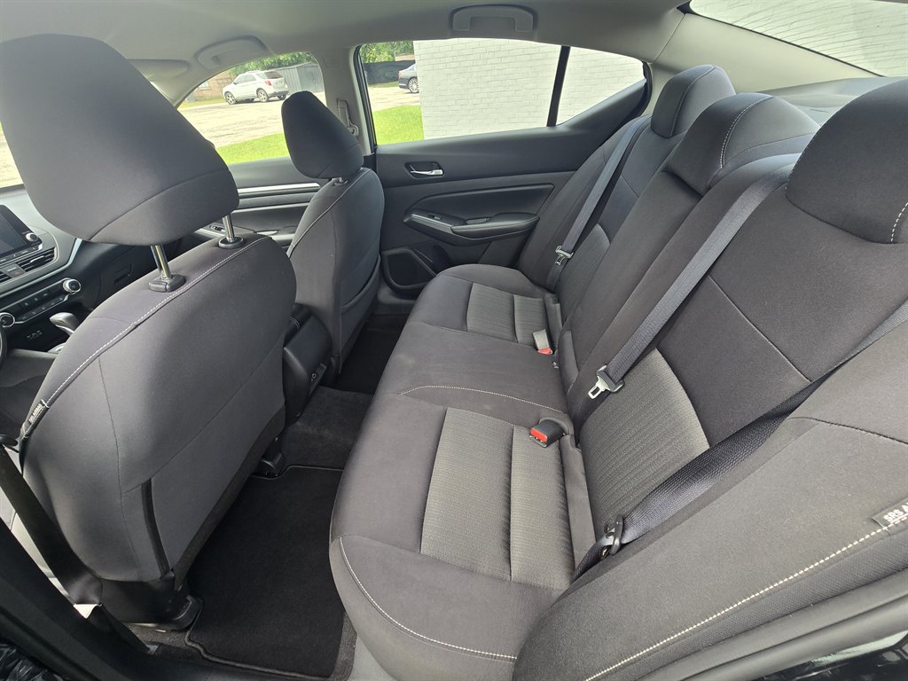 2022 Nissan Altima - $21,965