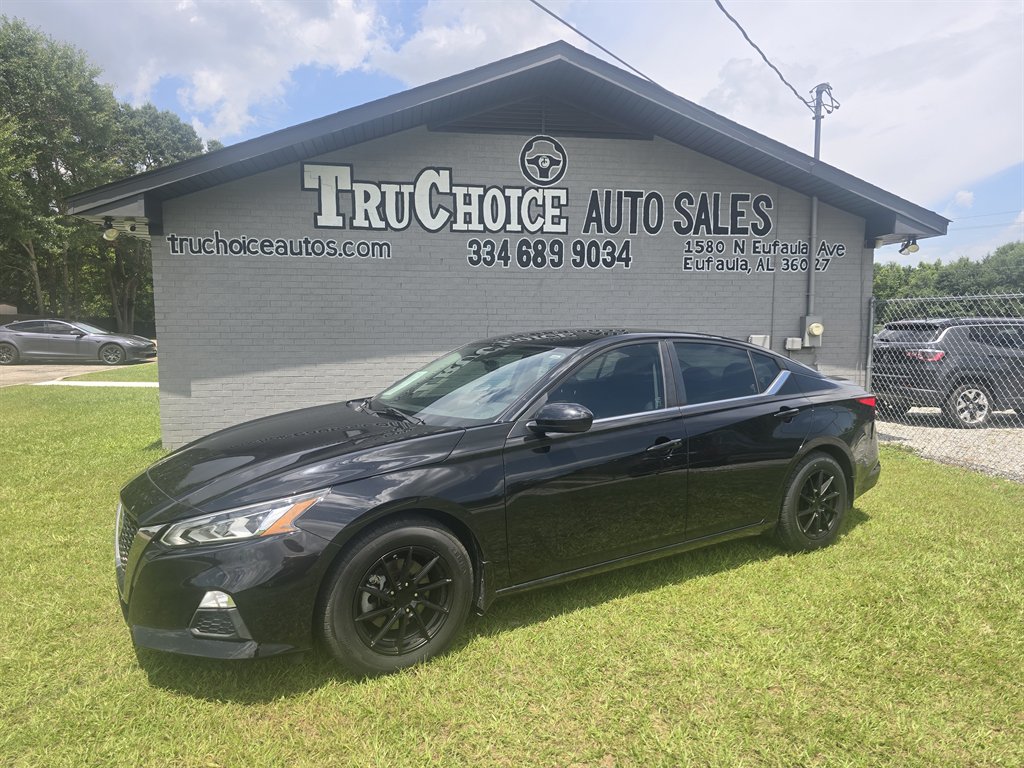 2021 Nissan Altima - $19,900