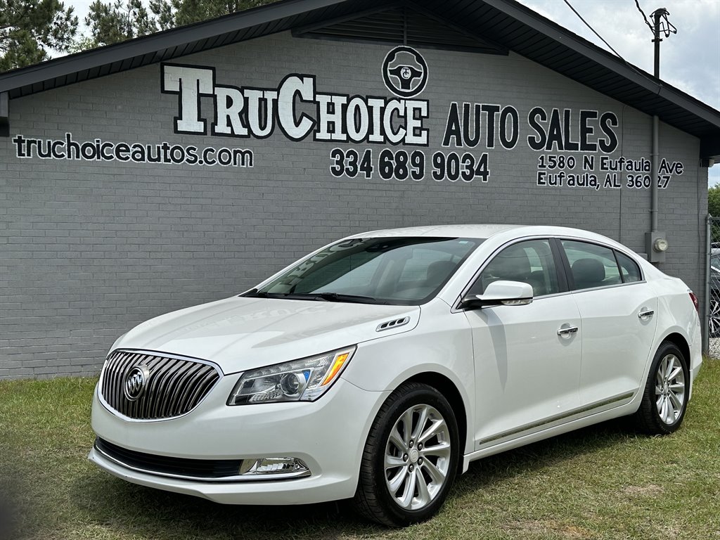 The 2016 Buick LaCrosse Leather photos