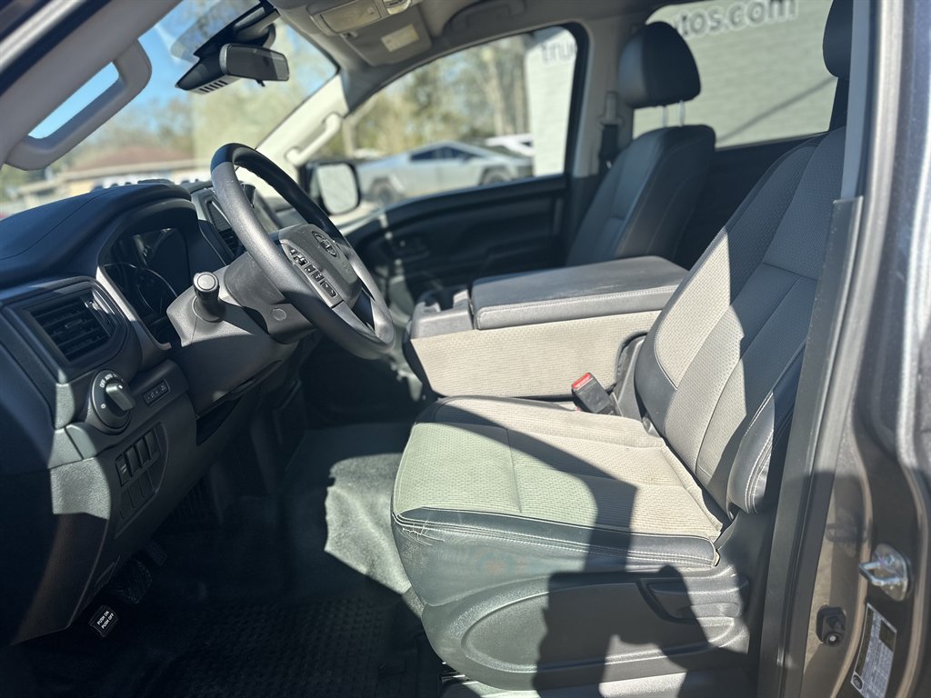 2020 Nissan Titan S photo