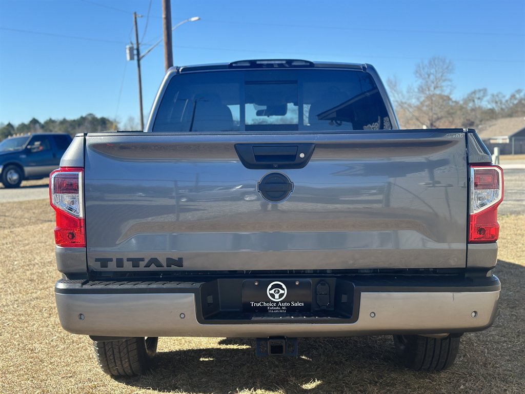 2020 Nissan Titan S photo