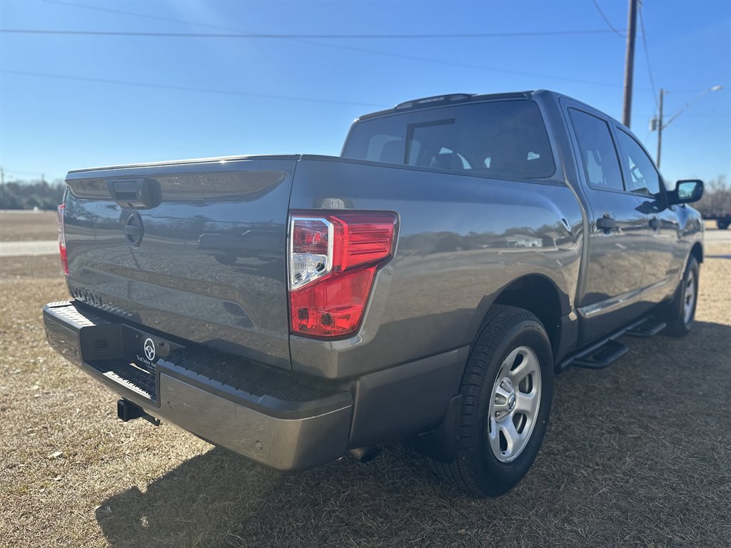 2020 Nissan Titan S photo