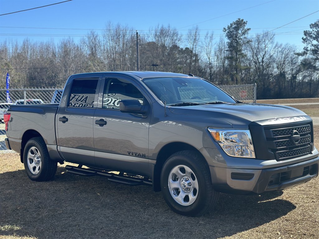 2020 Nissan Titan S photo