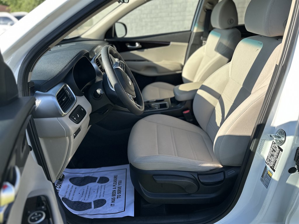 2020 Kia Sorento LX photo