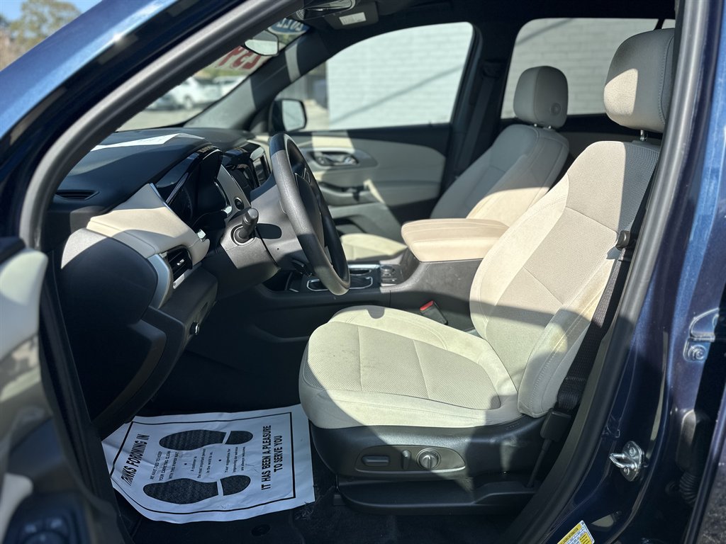 2022 Chevrolet Traverse - $22,310