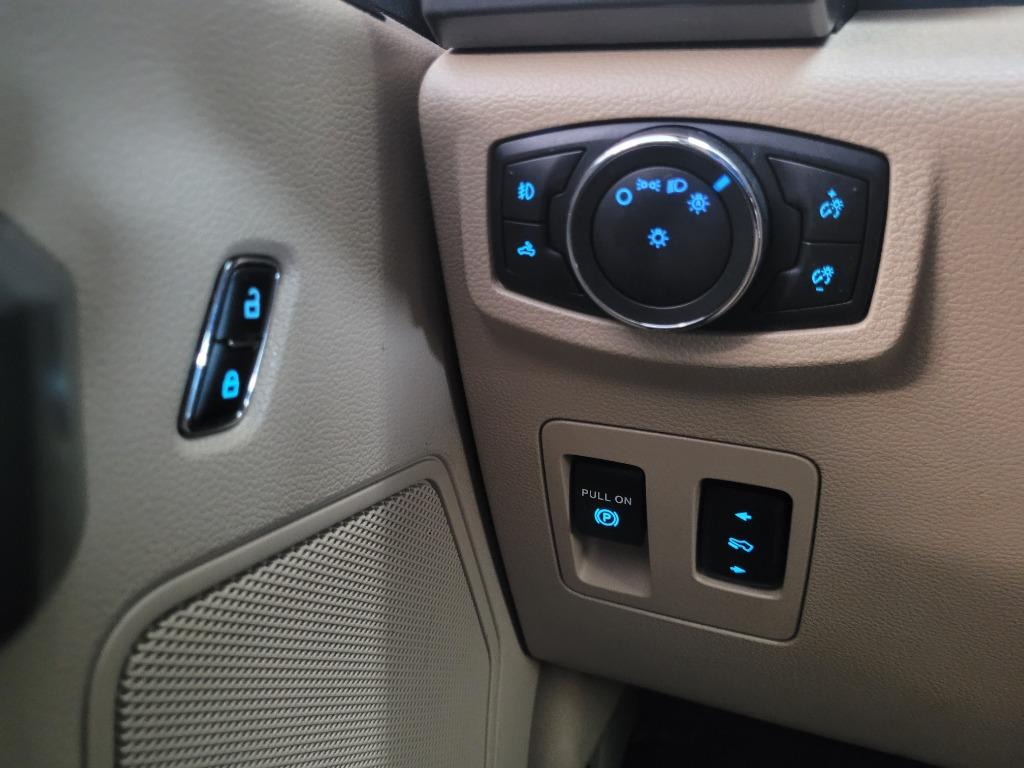 2017 Ford F150 XLT photo