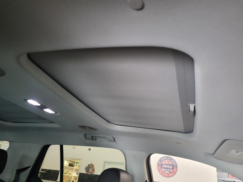 2021 Chevrolet Traverse Premier photo