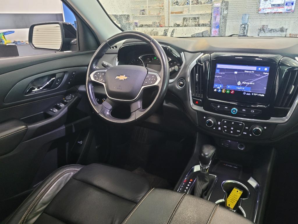 2021 Chevrolet Traverse Premier photo