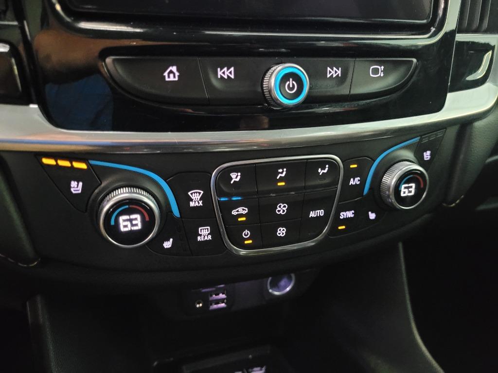 2021 Chevrolet Traverse Premier photo