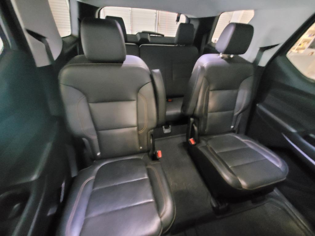 2021 Chevrolet Traverse Premier photo