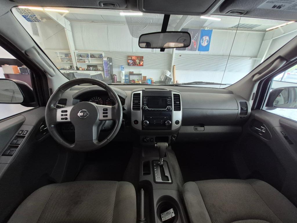 2016 Nissan Frontier SV photo